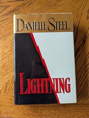 Danielle Steel - Lightning hardcover Book - like New.